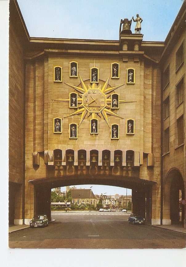 Postal 033449 : Bruxelles: Mont des Rts LHorloge. The clock