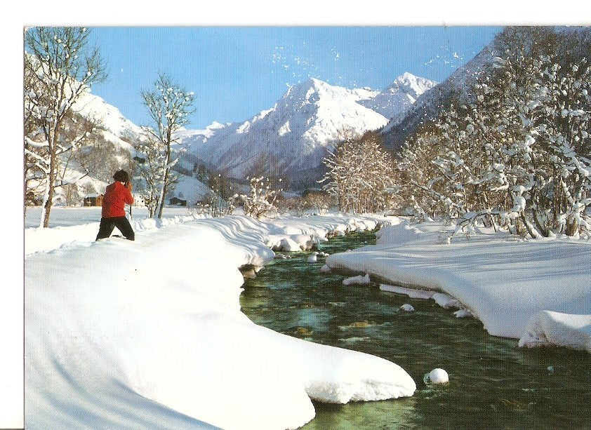 Postal 033584 : Klosters (Graubunden) Diethelmpromenade mit Silvretta