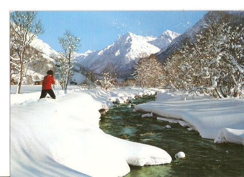 Postal 033584 : Klosters (Graubunden) Diethelmpromenade mit Silvretta