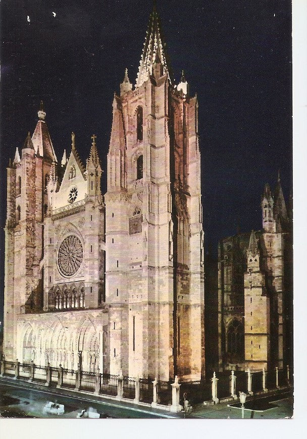 Postal 033739 : Leon. La Catedral iluminada