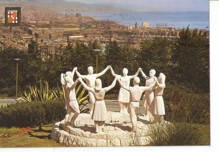Postal 033808 : Barcelona. Vista general y Monumento a la Sardana. Escultor J. Cañas