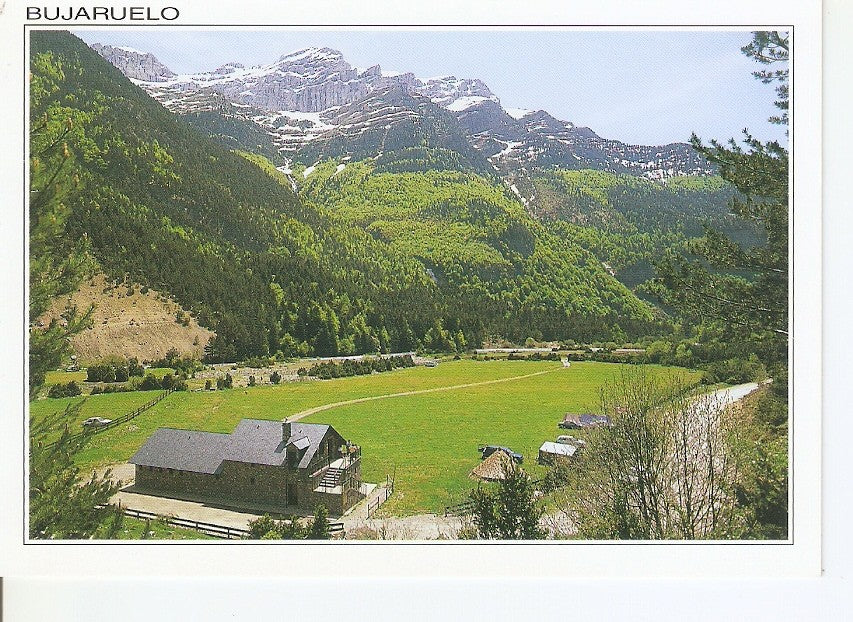 Postal 033930 : Pirineo Aragones (Huesca). Valle de Bujaruelo. Zona del acampada al fondo. Pico Gabieto