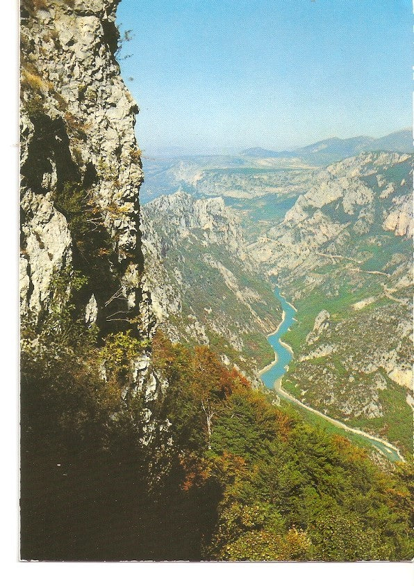 Postal 034006 : Les Gordes du Verdon Hauts Lieux de la Provence. Vue du Cirque de Vaumale ou le Verdon