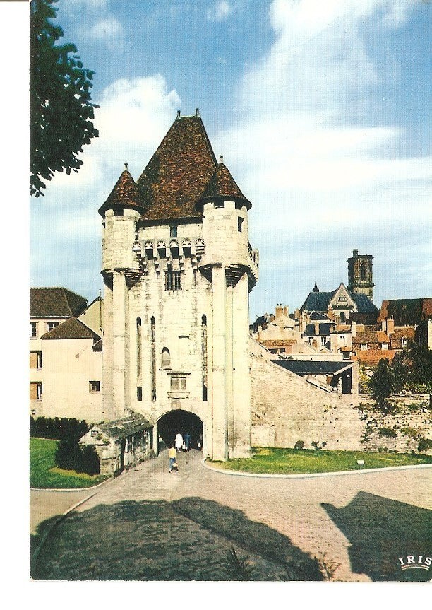 Postal 034016 : Nevers (Nievre). La Porte du Croux
