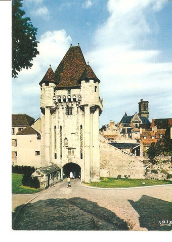 Postal 034016 : Nevers (Nievre). La Porte du Croux