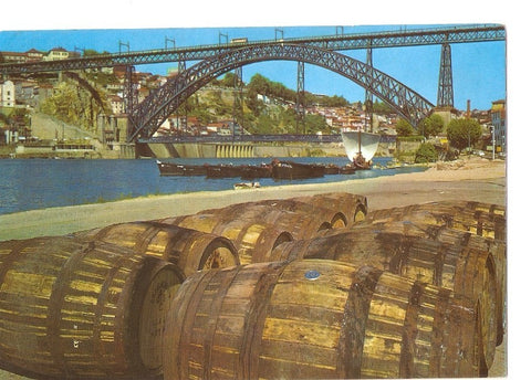 Postal 034023 : Porto (Portugal). Portos wine ready to be shipped and D. Luiz bridge
