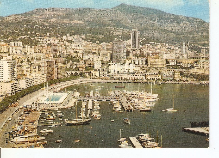 Postal 034037 : La Cote dAzur inoubliable. Principaute de Monaco Le Port et Sainte-Devote vus du Rocher
