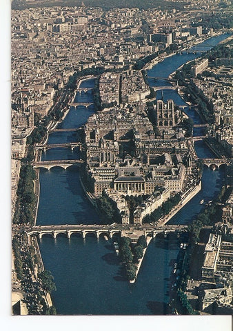 Postal 034159 : Paris. En survolant la Seine panorama sur llle de la Cite