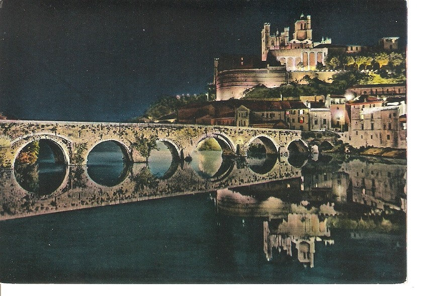 Postal 034507 : Francia. Beziers (Herault) - Panorama sur la Cathedrale St. Nazaire - Vue la Nuit