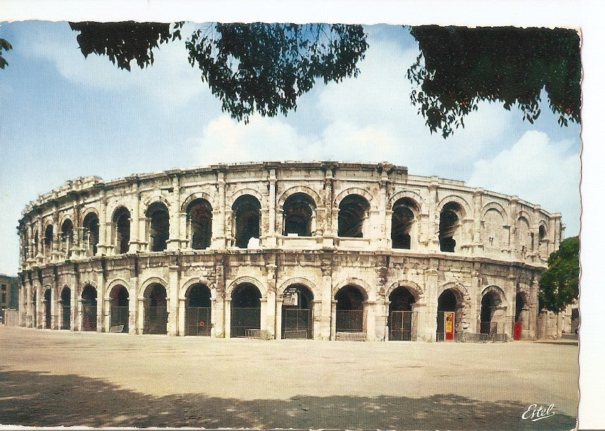 Postal 034517 : En Pays Romain. Nimes (Gard). Les arenes amphitheâtre romain