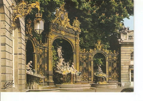 Postal 034539 : Nancy (Meurthe-et-Moselle). La place Stanislas la fontaine de Neptune