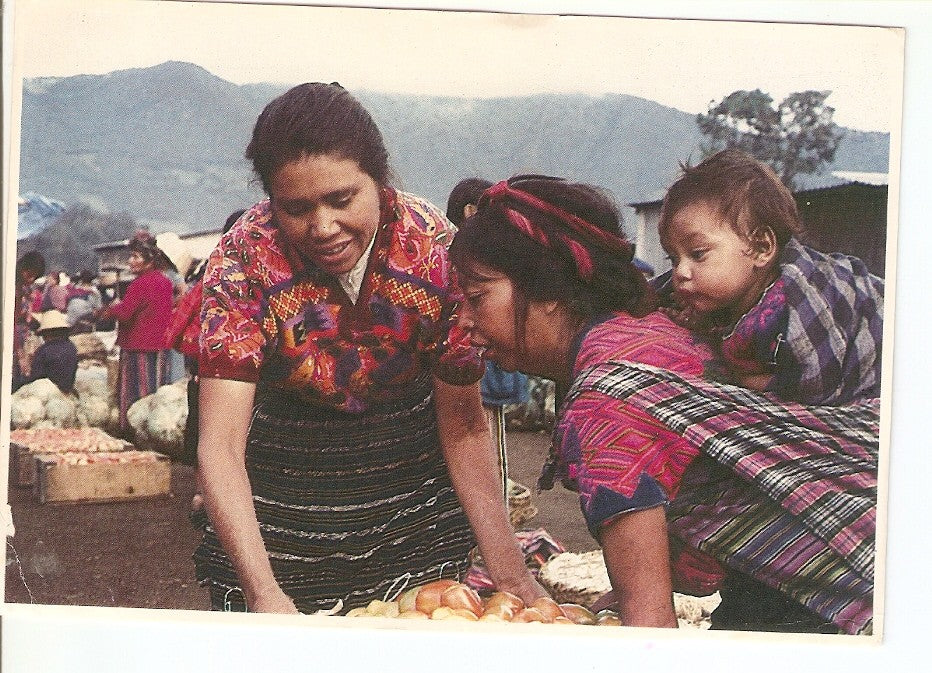 Postal 034751 : Mujeres Cakchiquel. Mercado Antigua Guatemala