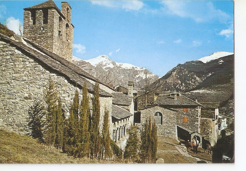 Postal 034859 : Quebalbs (Girona). Iglesia y vista parcial. Al fondo Nuria