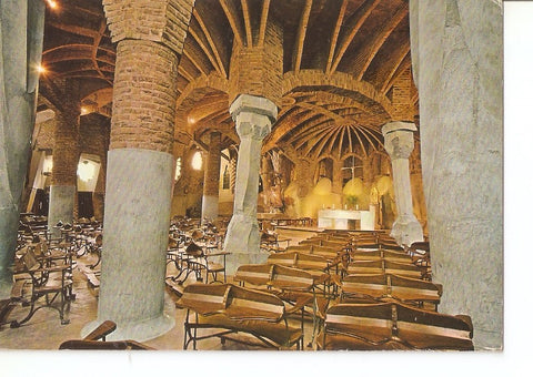 Postal 034868 : Santa Coloma de Cervello. Cripta de la Colonia Guell interior (Gaudi)
