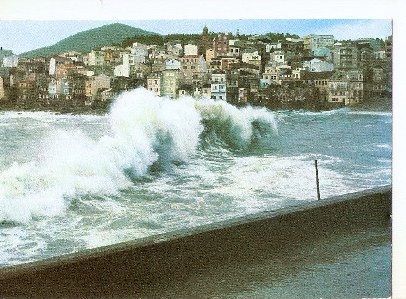 Postal 034876 : Galicia. Rompeolas en la Costa