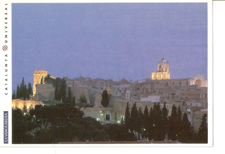 Postal 034982 : Tarragona. Vista nocturna de la Catedral y la Muralla romana