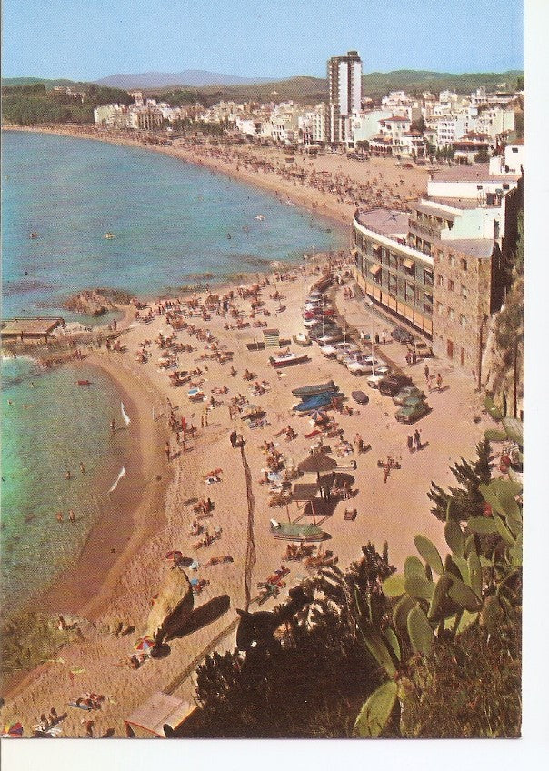 Postal 034987 : Lloret de Mar (Costa Brava). Vista parcial y playa