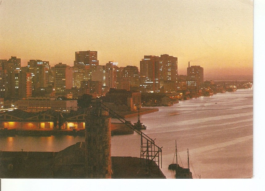 Postal 034998 : Brasil turistico. Port Alegre - RS. Vista nocturna dentro da cidade