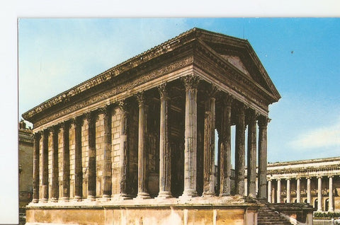 Postal 035081 : Nimes (Gard). La Maison Carree