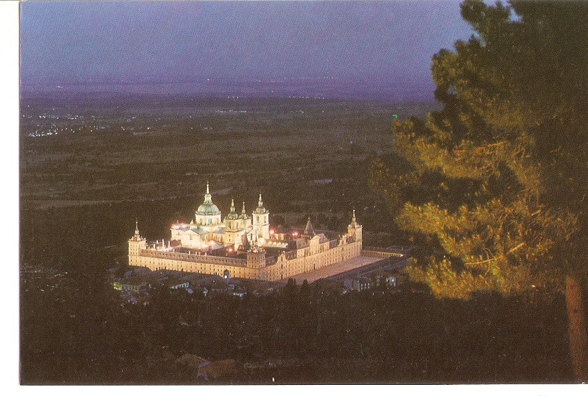 Postal 035098 : El Escorial. Vista general de noche