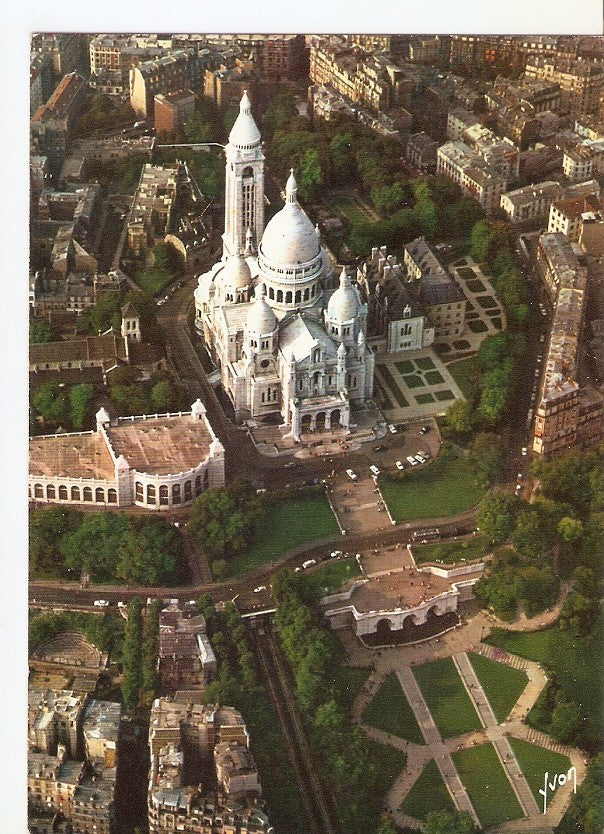 Postal 035259 : En survolan Paris. La Basilique du Sacre-Coeur et ses Jardins