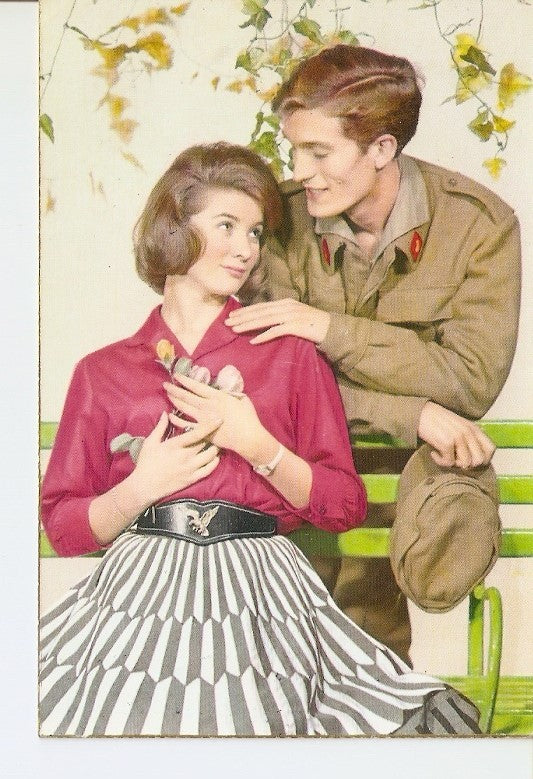 Postal 035363 : Militar sonriendo con su pareja