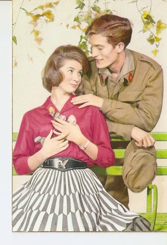 Postal 035363 : Militar sonriendo con su pareja