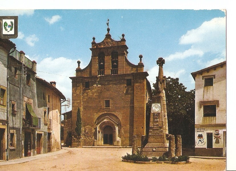 Postal 035547 : Folgueroles. Iglesia romanica de Santa Maria. Plaza y monumento a Mossen Jacint Verdaguer