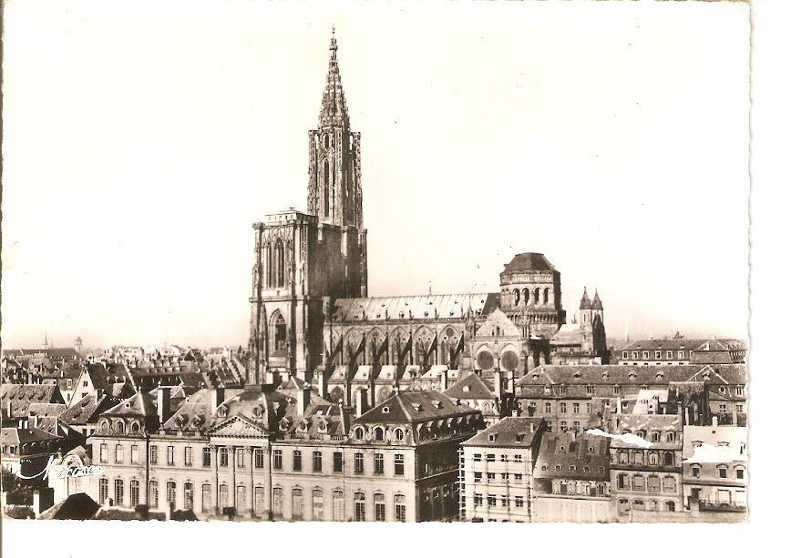Postal 035786 : Strasbourg. Vue g´nerale et la Cathedrale (cote sud)
