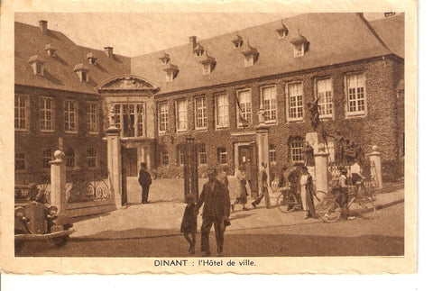 Postal 035982 : Dinant: lHotel de ville