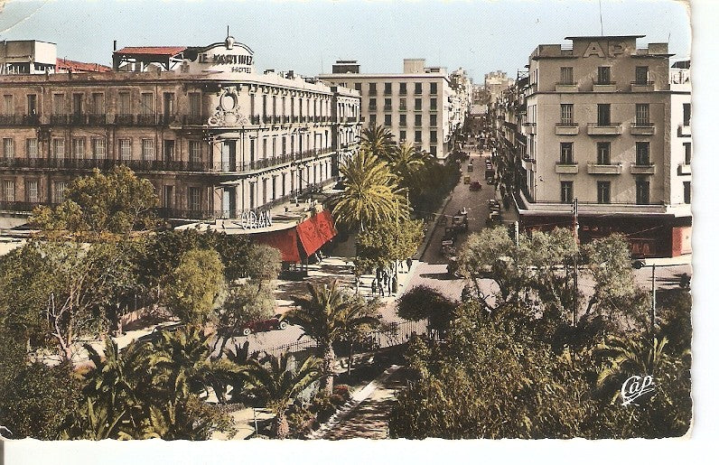 Postal 036022 : Oran - Le Boulevard Clemenceau et le Cercle Militaire