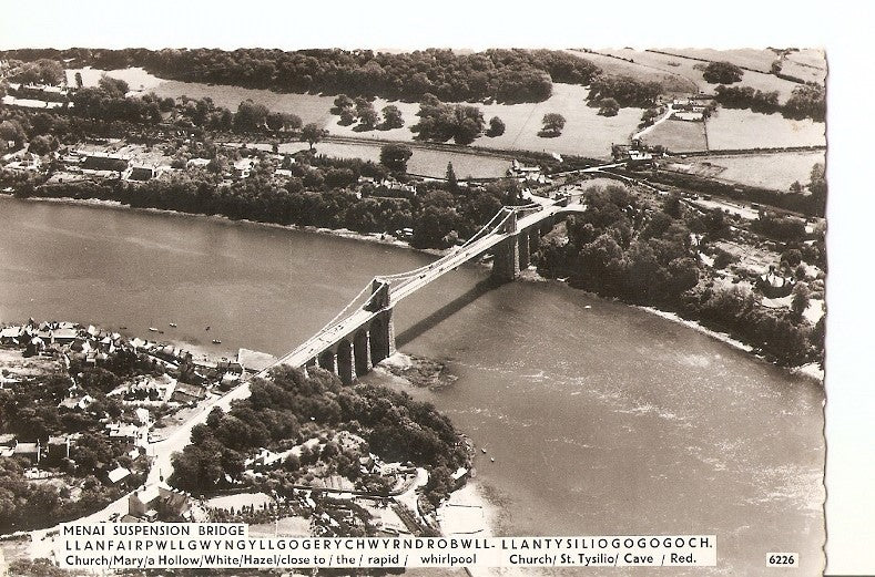 Postal 036154 : Menai Suspension Bridge. Entre la isla de Anglesey y Gales