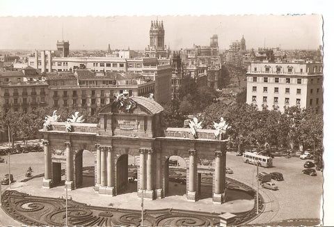 Postal 036340 : Madrid. Panoramica de la Puerta de Alcala