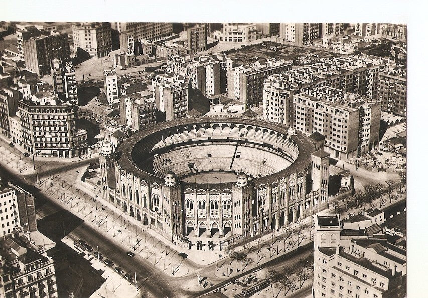 Postal 036343 : Barcelona. Plaza de Toros Monumental desde el aire
