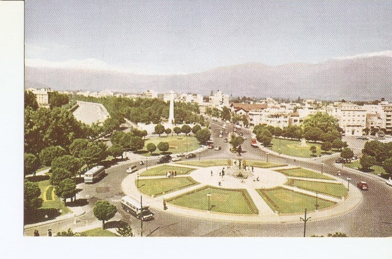 Postal 036369 : Santiago de Chile: vista de la Plaza Baquedano con los Andes al fondo