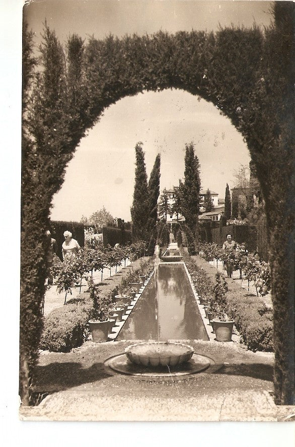 Postal 036515 : Granada. Generalife. Jardines bajos