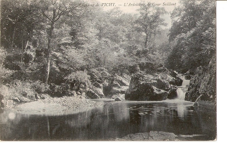 Postal 036584 : Envisions de Vichy. LArdoisiere de Gour Saillant