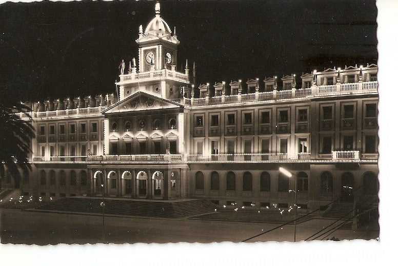 Postal 036621 : El Ferrol del Caudillo. Fachada Ayuntamiento iluminada