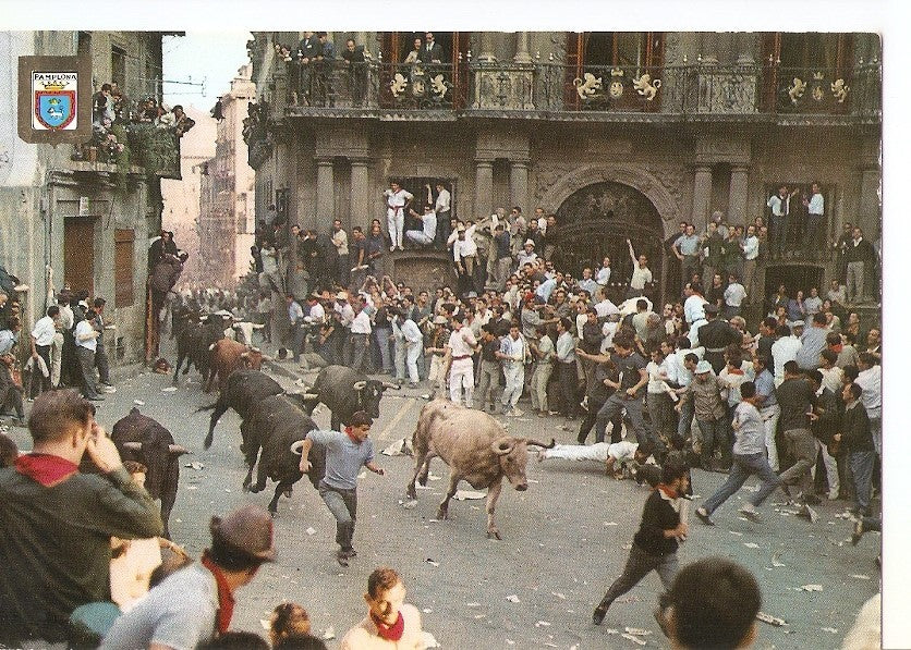 Postal 036689 : Pamplona. Fiestas de San Fermin. El encierro de los Toros