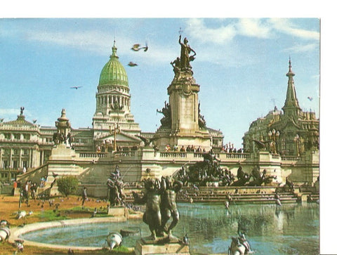 Postal 036735 : Buenos Aires. Fuente frente al progreso