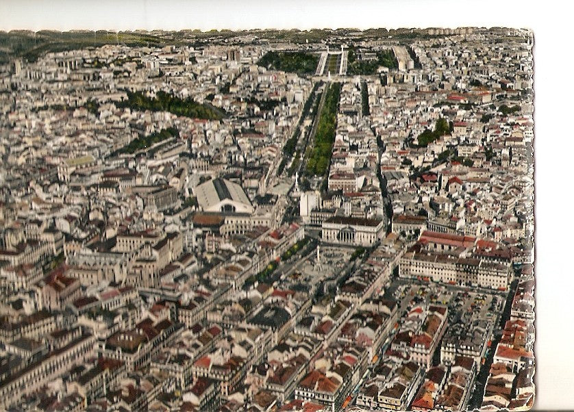 Postal 036771 : Lisboa - Rossio and Avenue of Liber-dade air sight