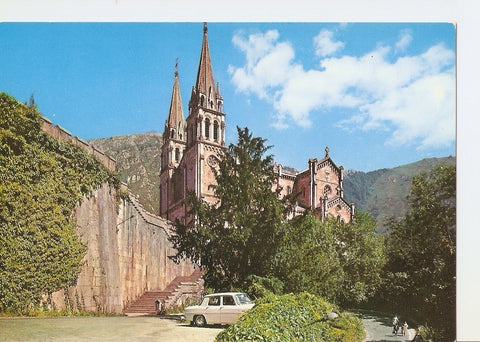 Postal 036774 : Covadonga. La Basilica