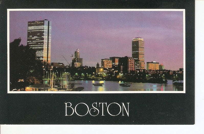 Postal 036818 : Boston. Twilight view of the Boston skyline