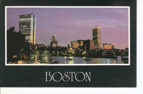 Postal 036818 : Boston. Twilight view of the Boston skyline