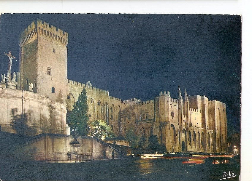 Postal 036891 : Avignon la Nuit. Le Palais des Papes façade occidentale construite sous Clement VI