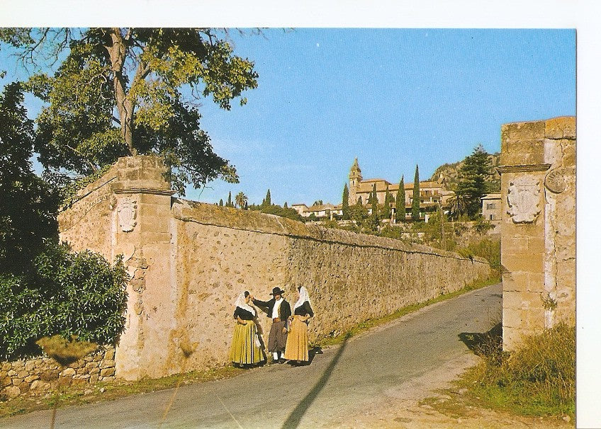 Postal 036918 : Valldemosa (Mallorca). Detalle de la Cartuja y Payeses Mallorquines