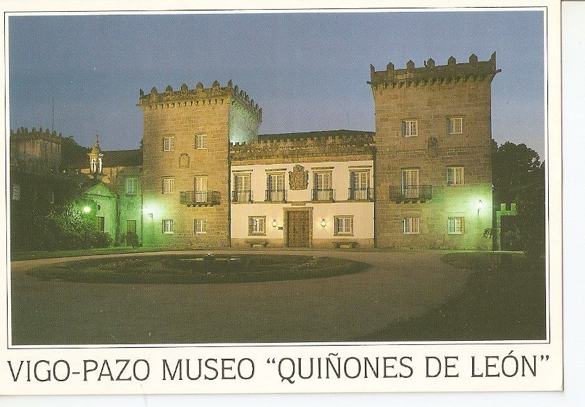 Postal 037057 : Vigo. Pazo - Museo Quiñones de Leon. Nocturna