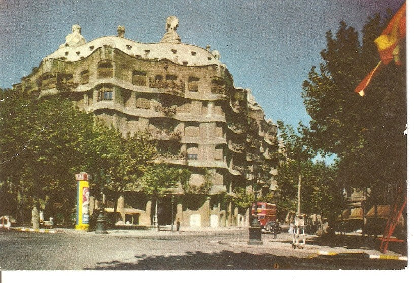 Postal 037094 : Barcelona. Edificio La Pedrera (Arquitecto Gaudi)