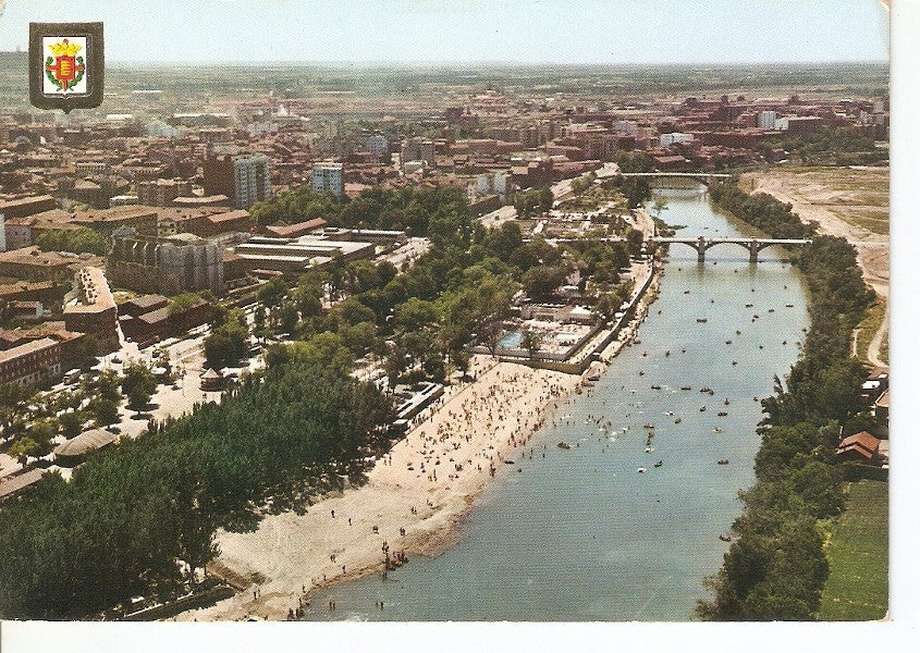Postal 037160 : Valladolid. Vista parcial aerea con nuevos puentes sobre el rio Pisuerga