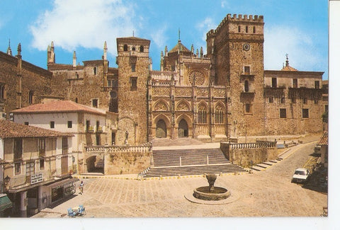 Postal 037162 : Guadalupe. Plaza y fachada principal del Monasterio (s. XIV-XV)